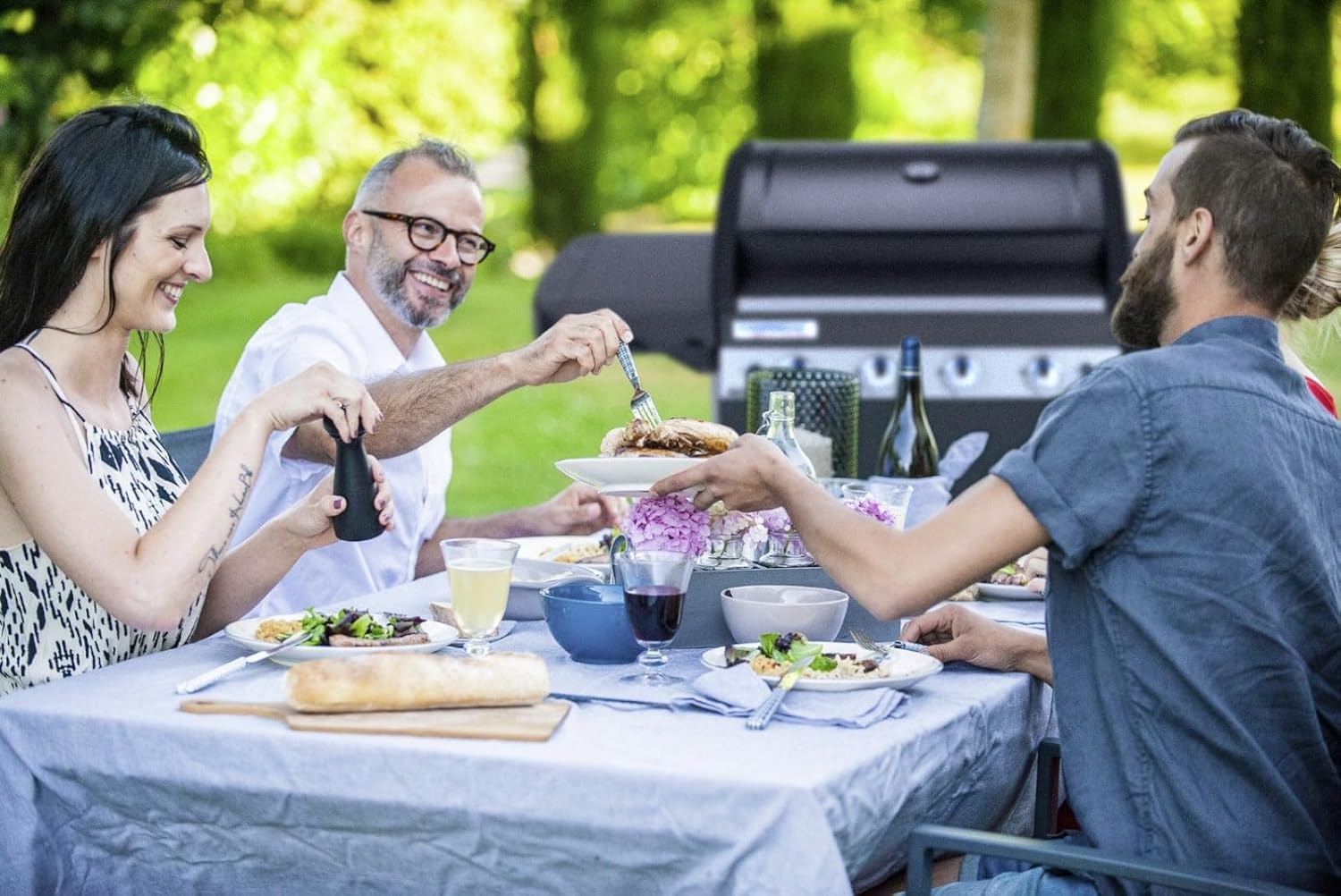 Campingaz 4 Series LS Plus Dual Gas Barbecue con 2 Grill, 4 Bruciatori in Acciaio Inox e 1 a Lato